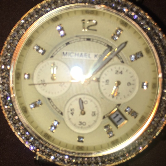 Watch - Picture 4 of 4